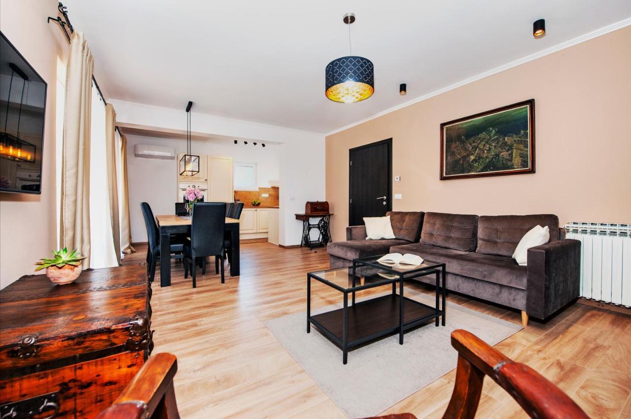 Apartment Miral Rovinjsko Selo Esterno foto